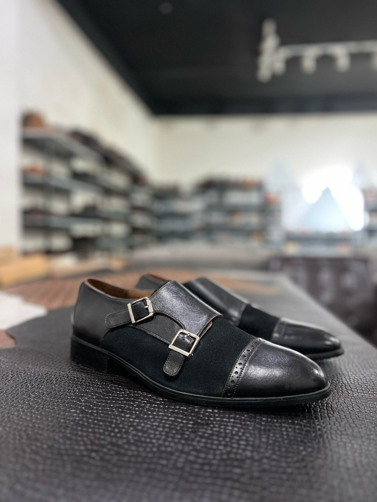 LP1043-Monkstrap