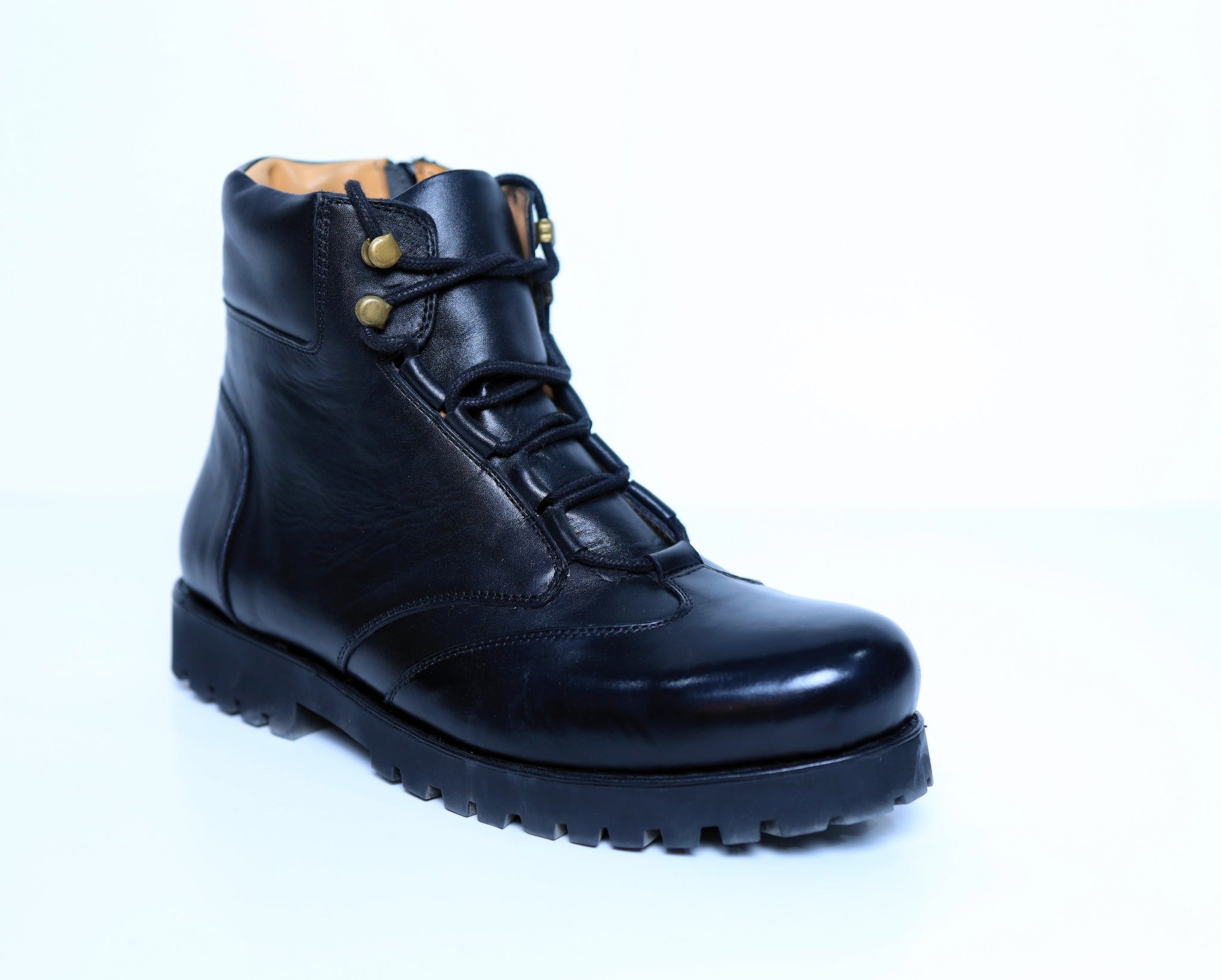 A 220 Size 43