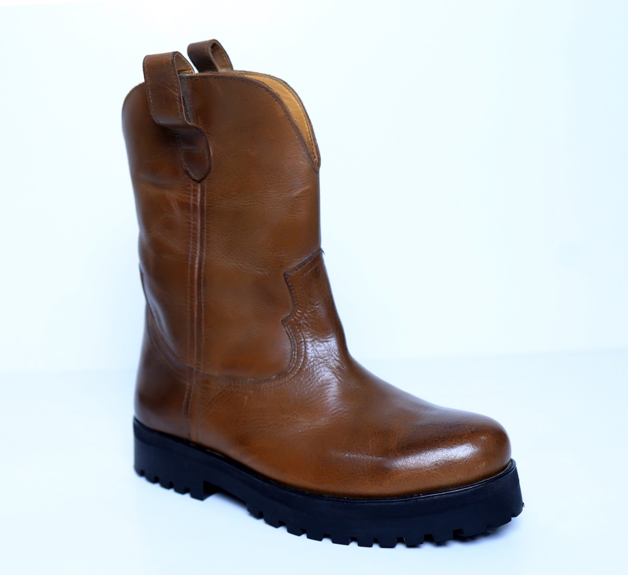 A 232 Size 43
