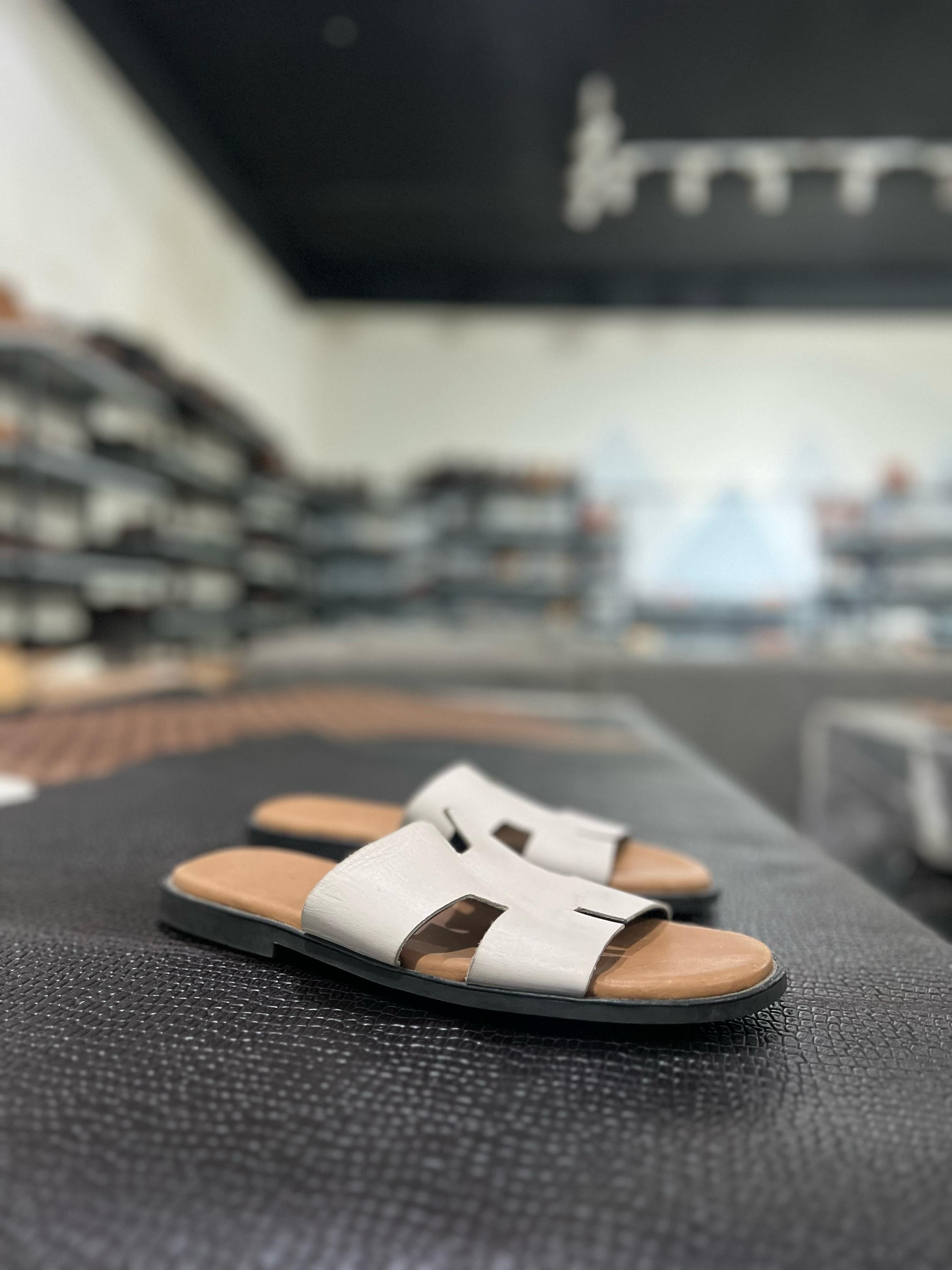 LP1148-Sandal