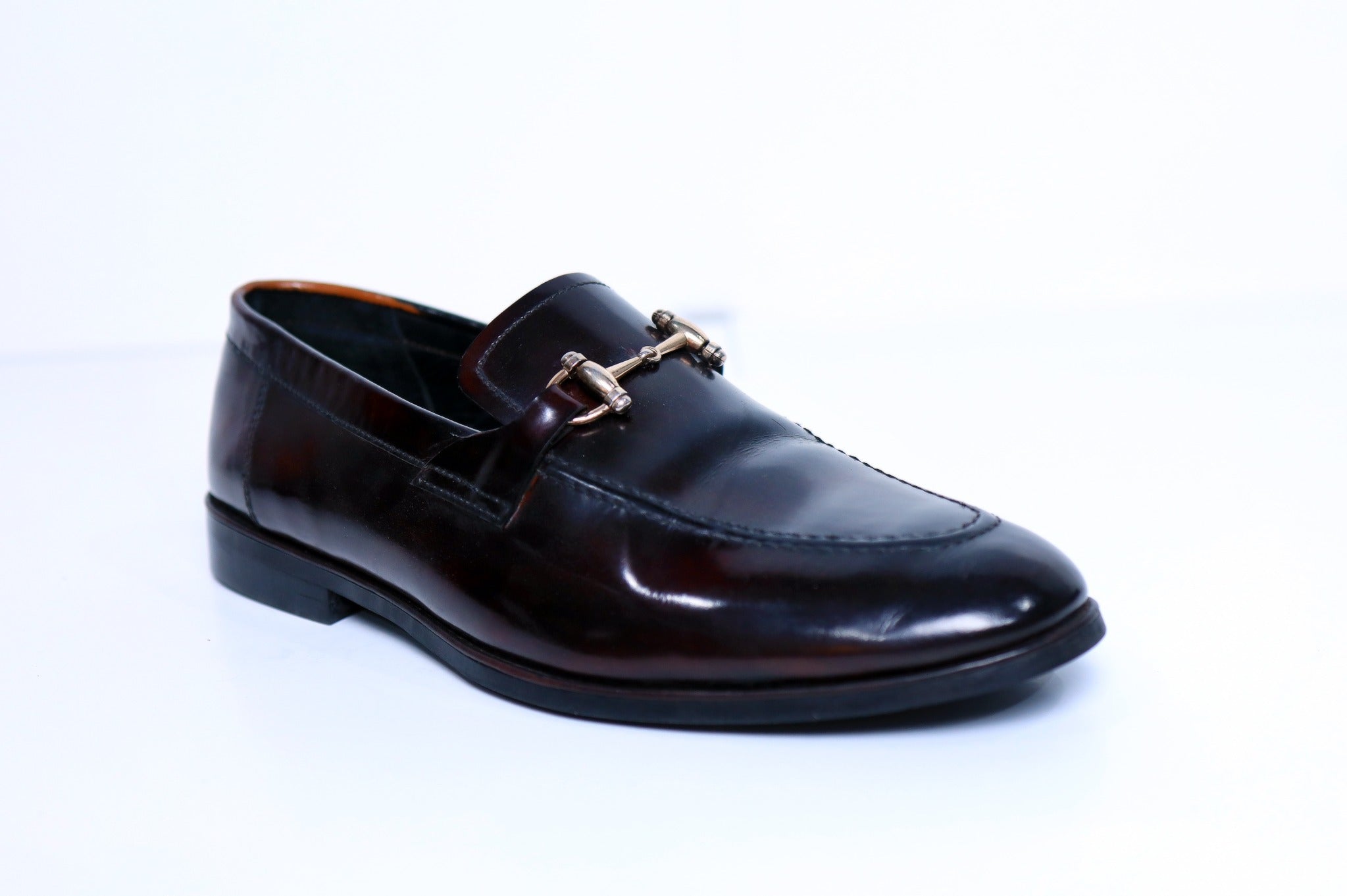 A 207 Size 42